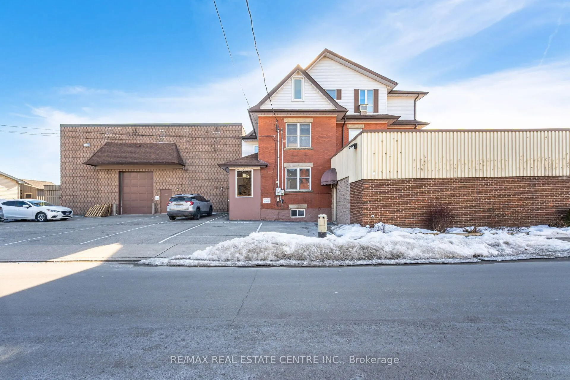 340 Main Street E, #Ground Floor Apartment
