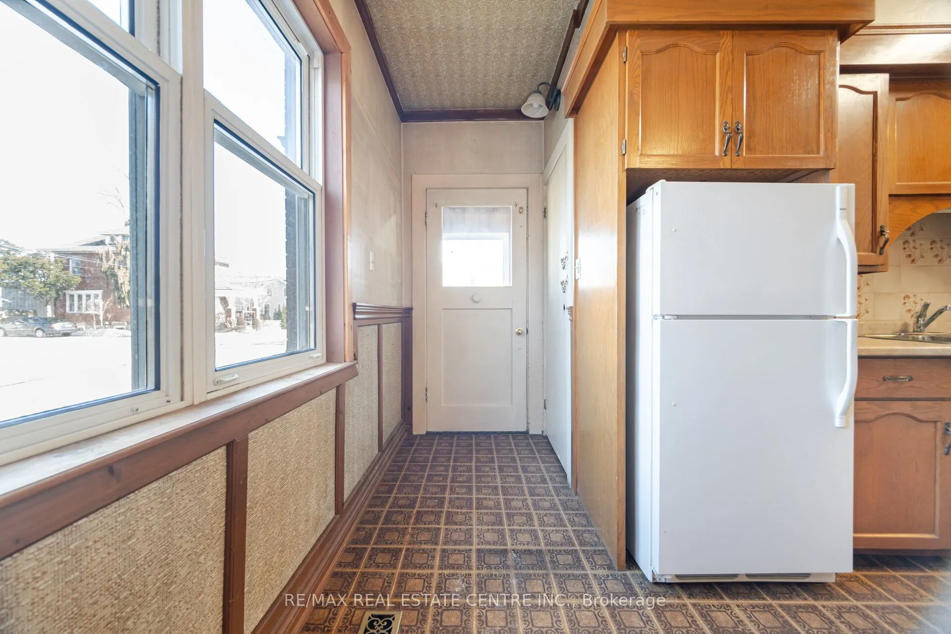 340 Main Street E, #Ground Floor Apartment