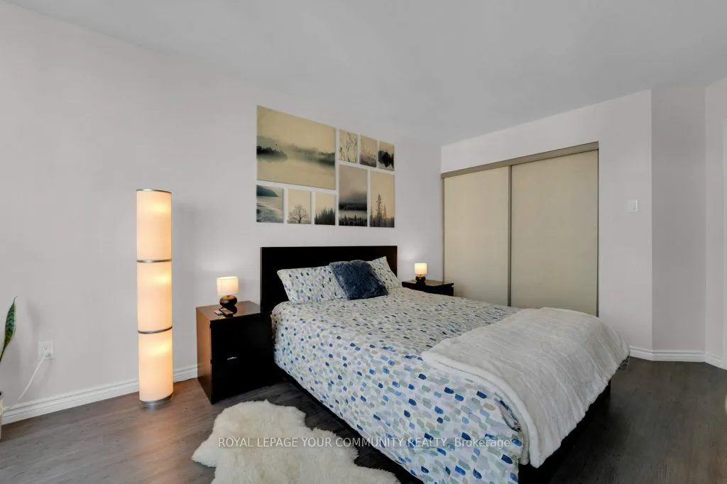 75 King Street E, #807