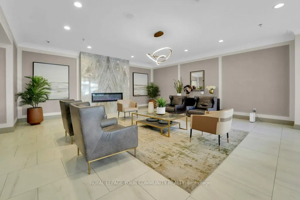75 King Street E, #807