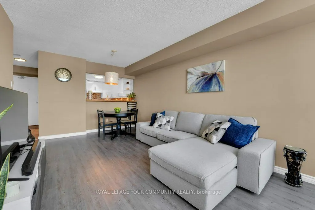 75 King Street E, #807