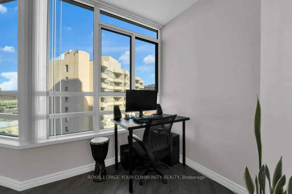 75 King Street E, #807