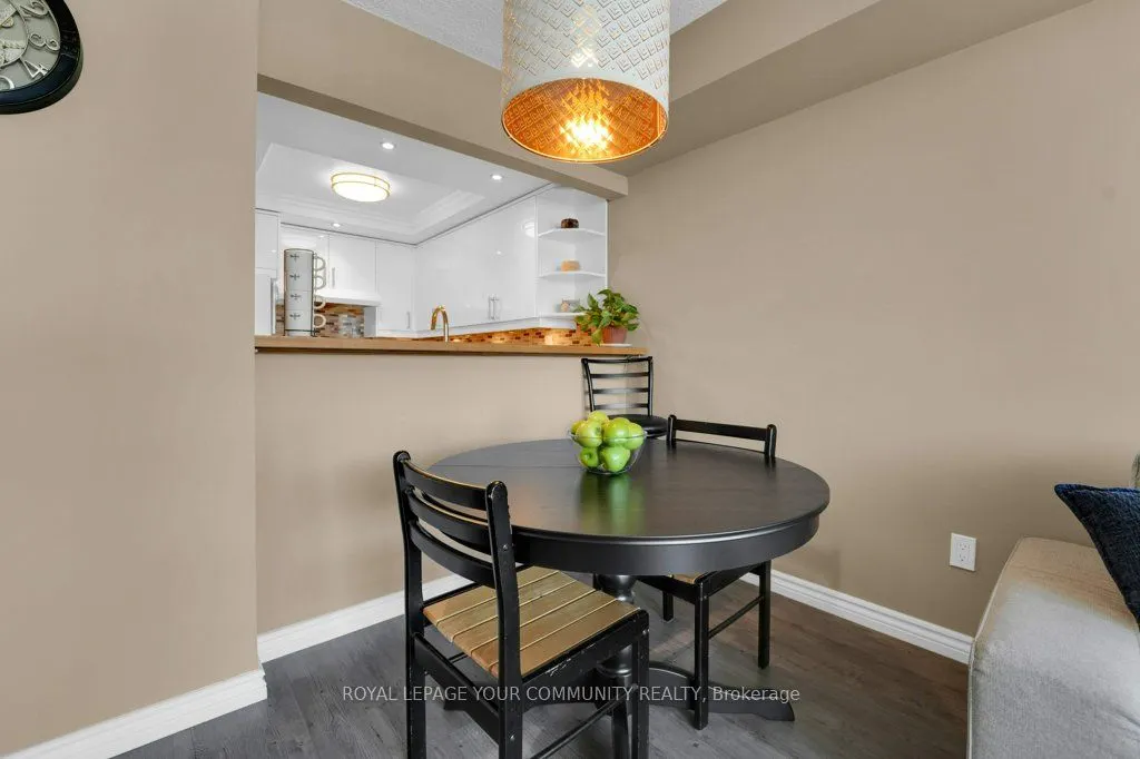 75 King Street E, #807