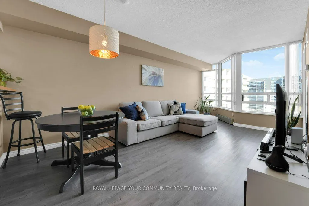 75 King Street E, #807