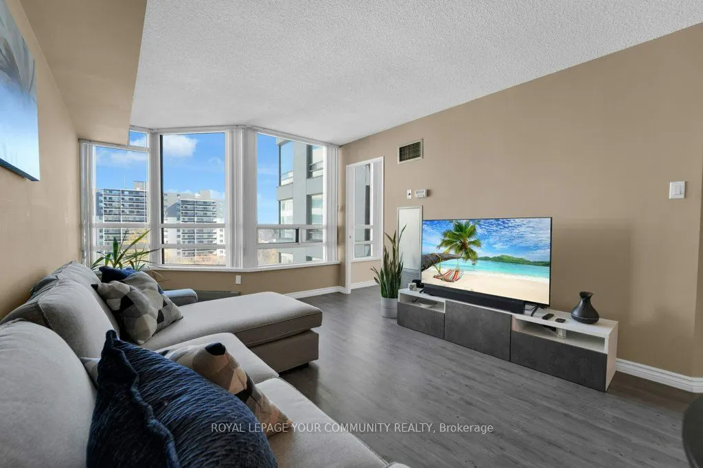 75 King Street E, #807