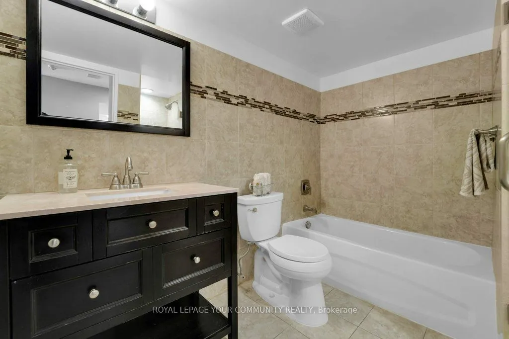 75 King Street E, #807