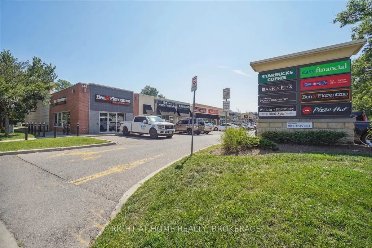 124 Lakeshore Road W