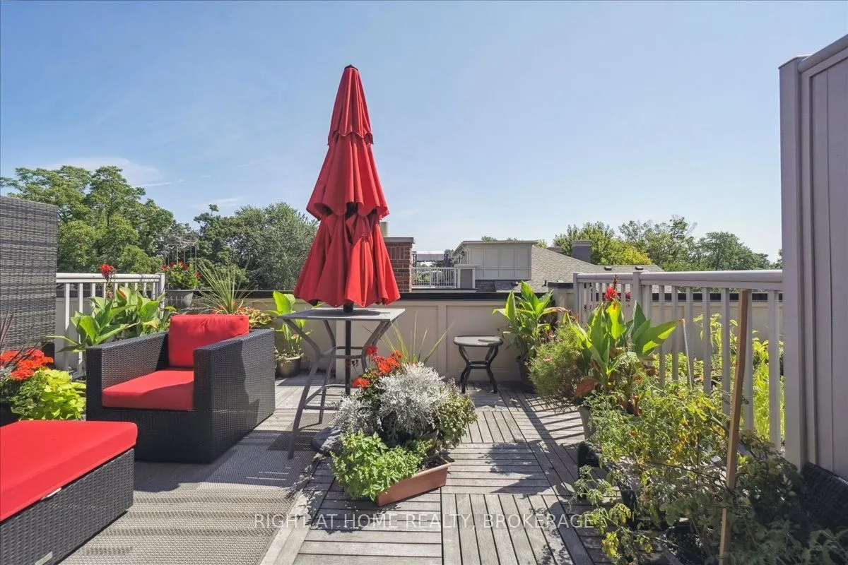 124 Lakeshore Road W