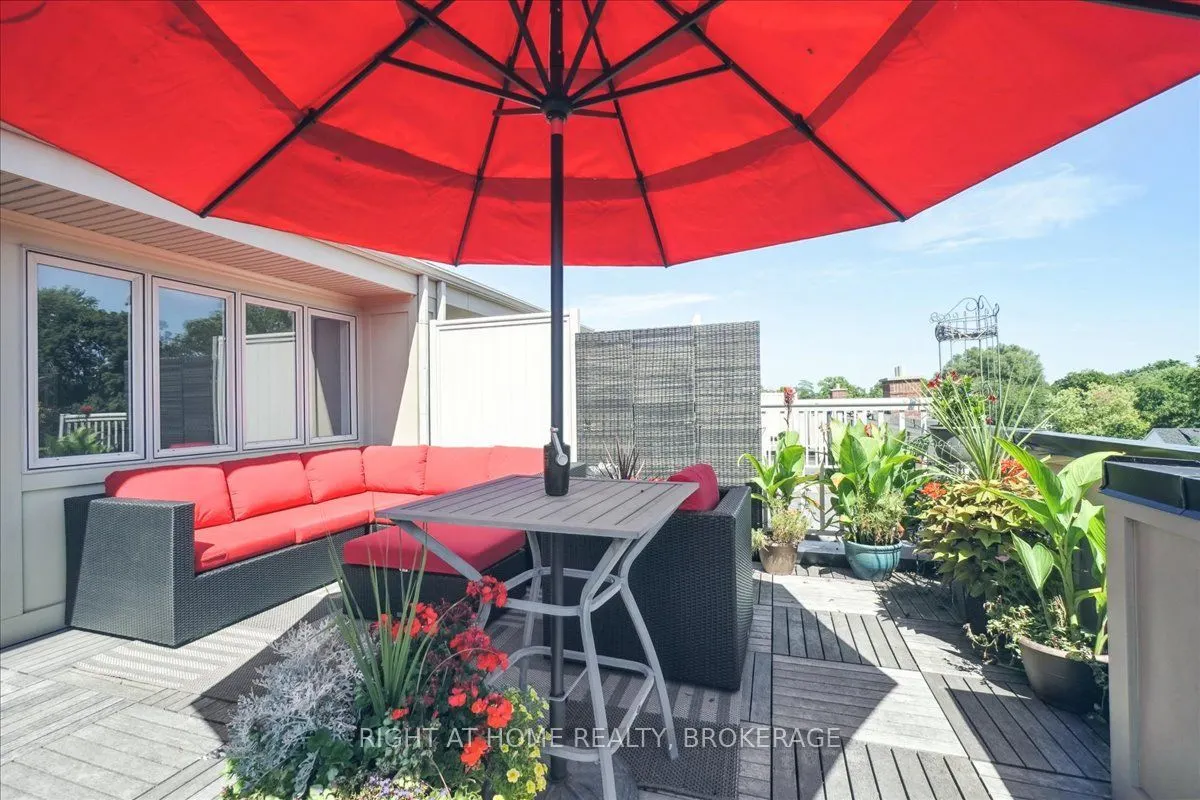 124 Lakeshore Road W