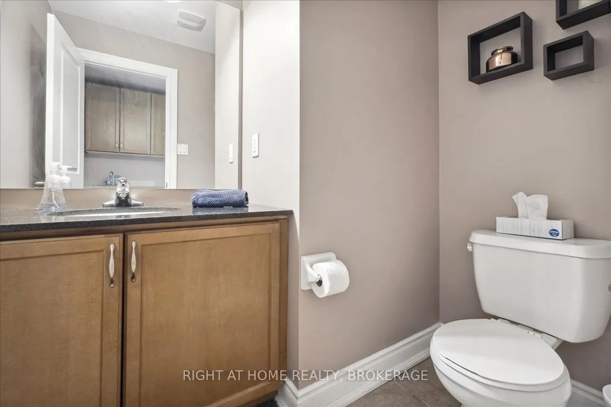 124 Lakeshore Road W