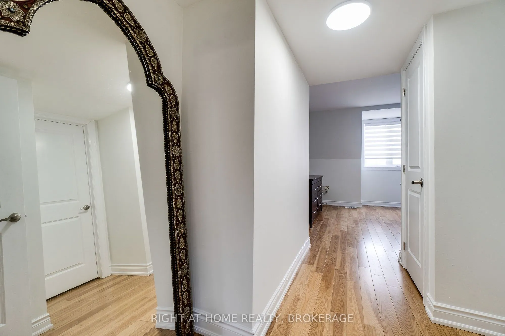 124 Lakeshore Road W