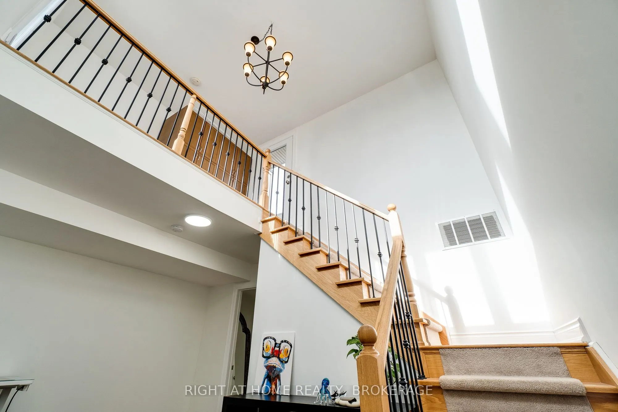 124 Lakeshore Road W