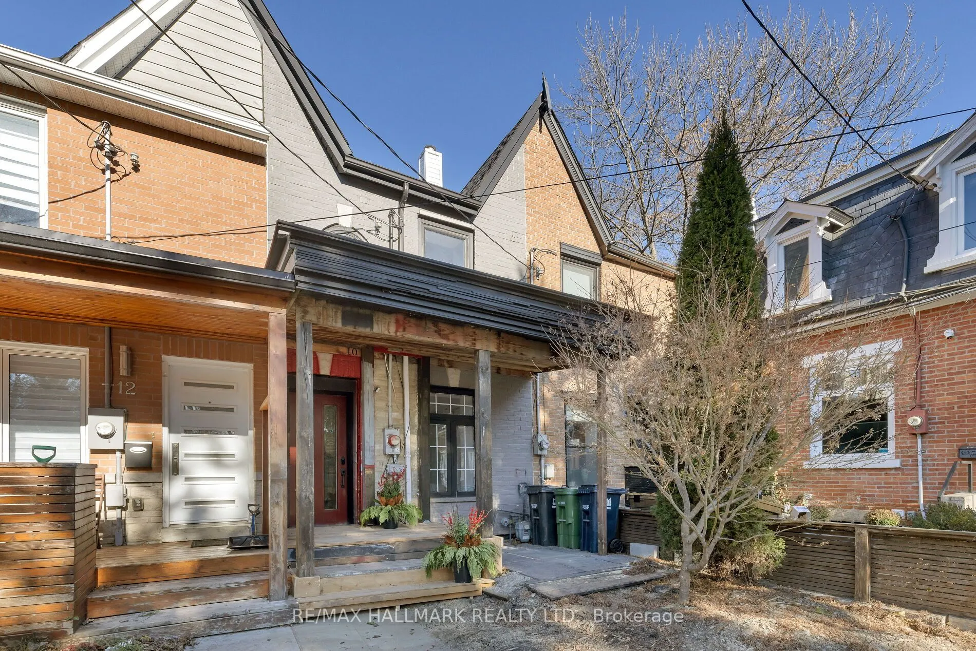 10 Saunders Avenue