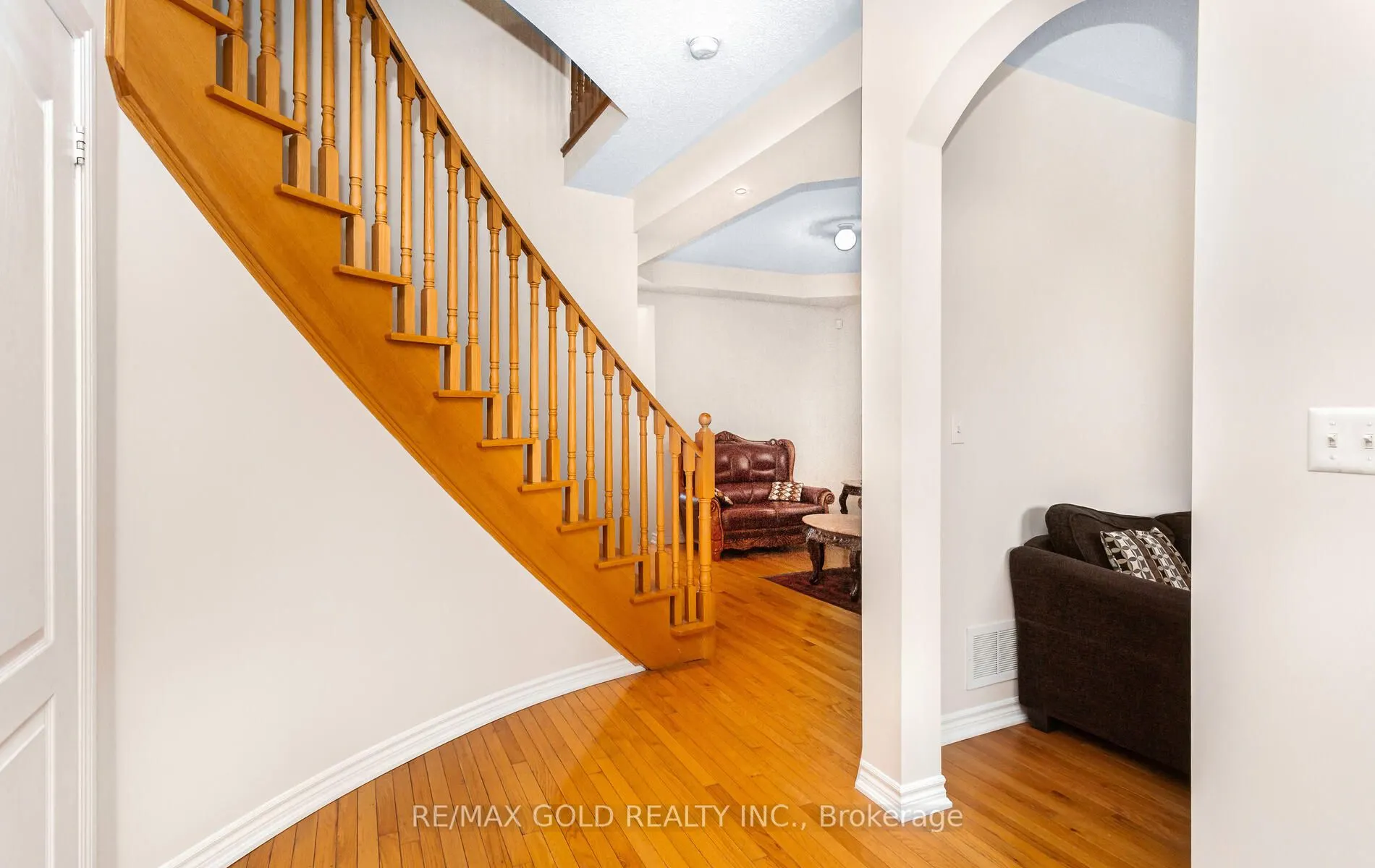 527 Fernforest Drive