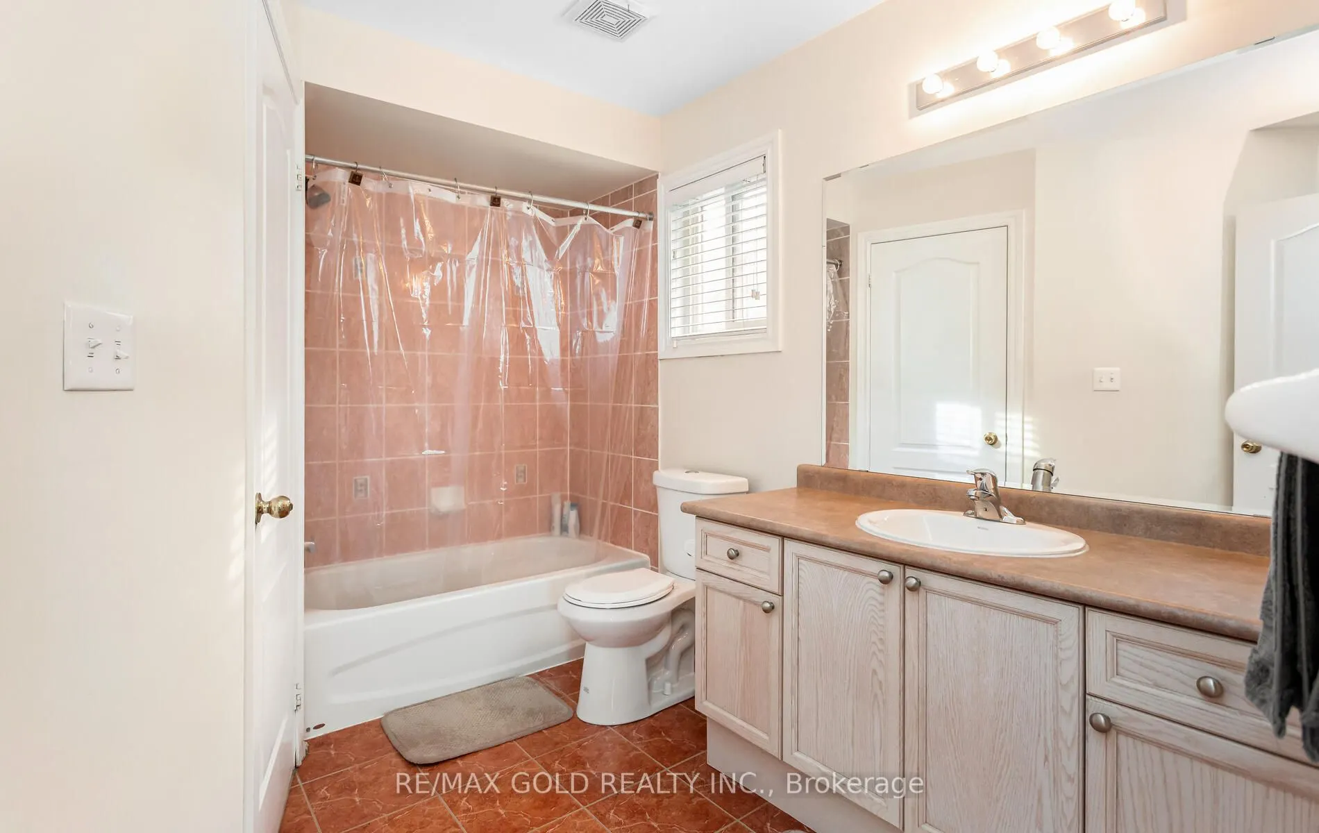 527 Fernforest Drive