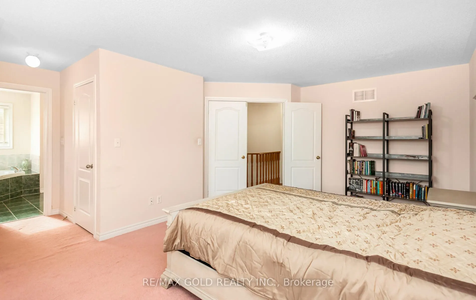 527 Fernforest Drive