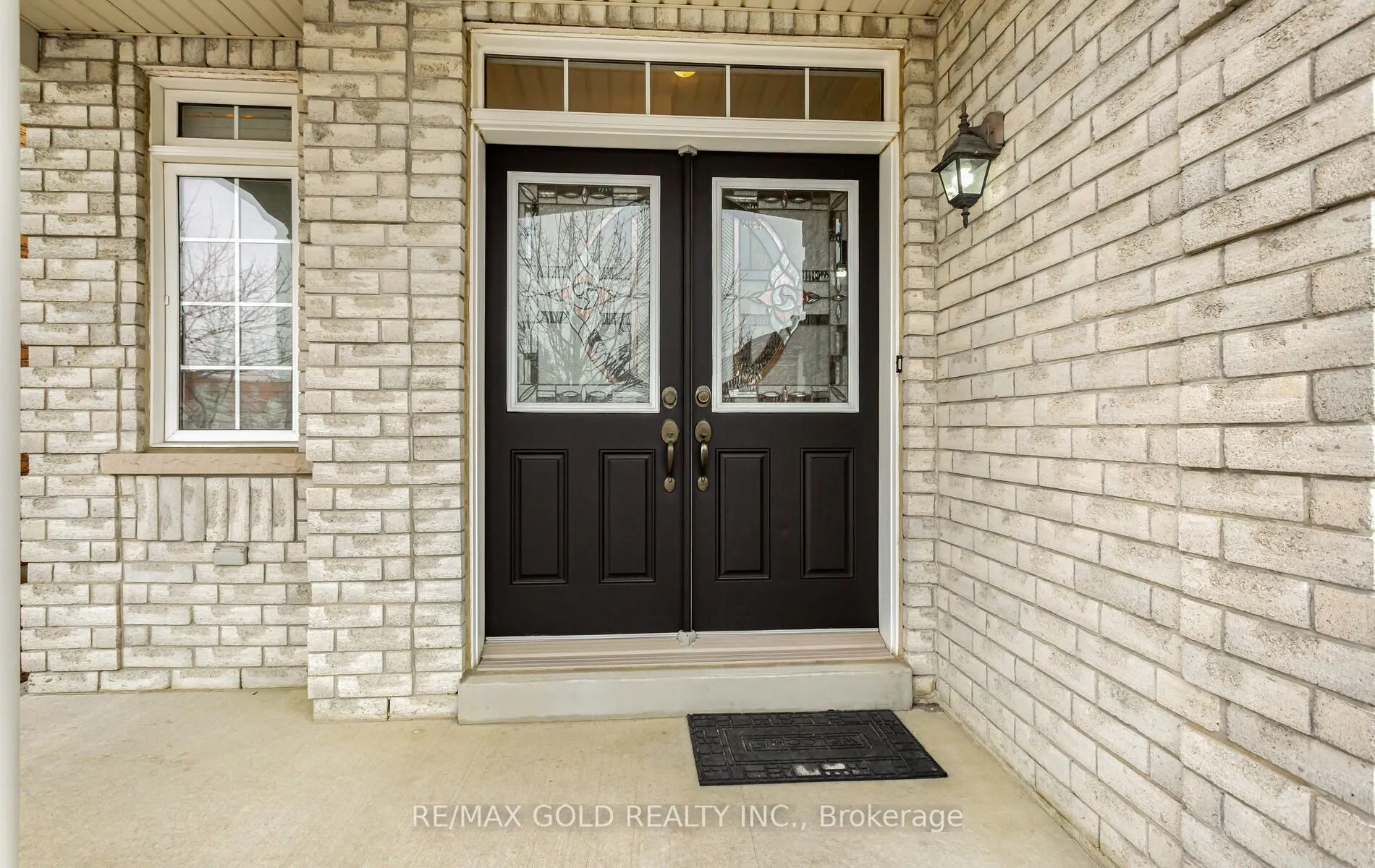 527 Fernforest Drive