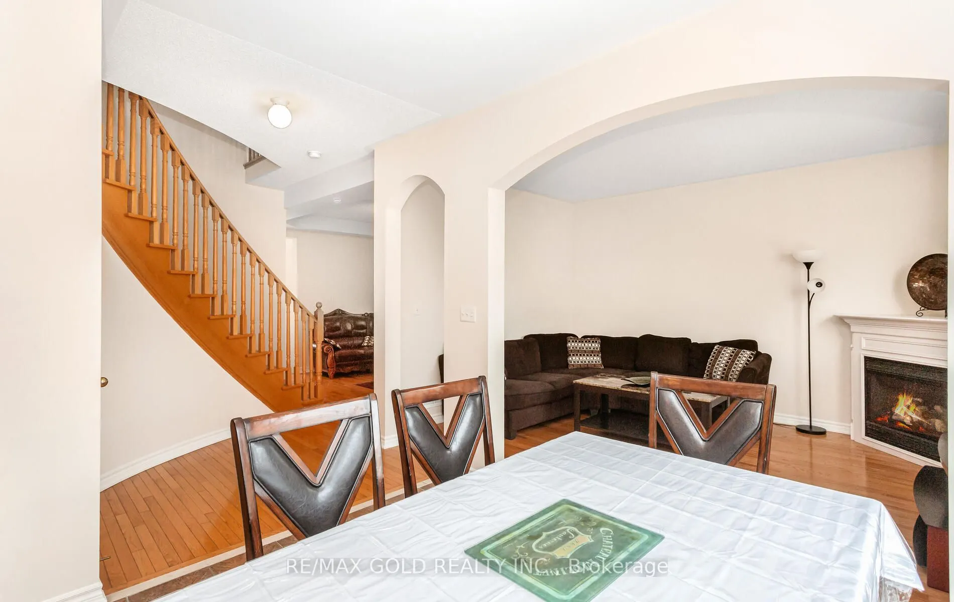 527 Fernforest Drive