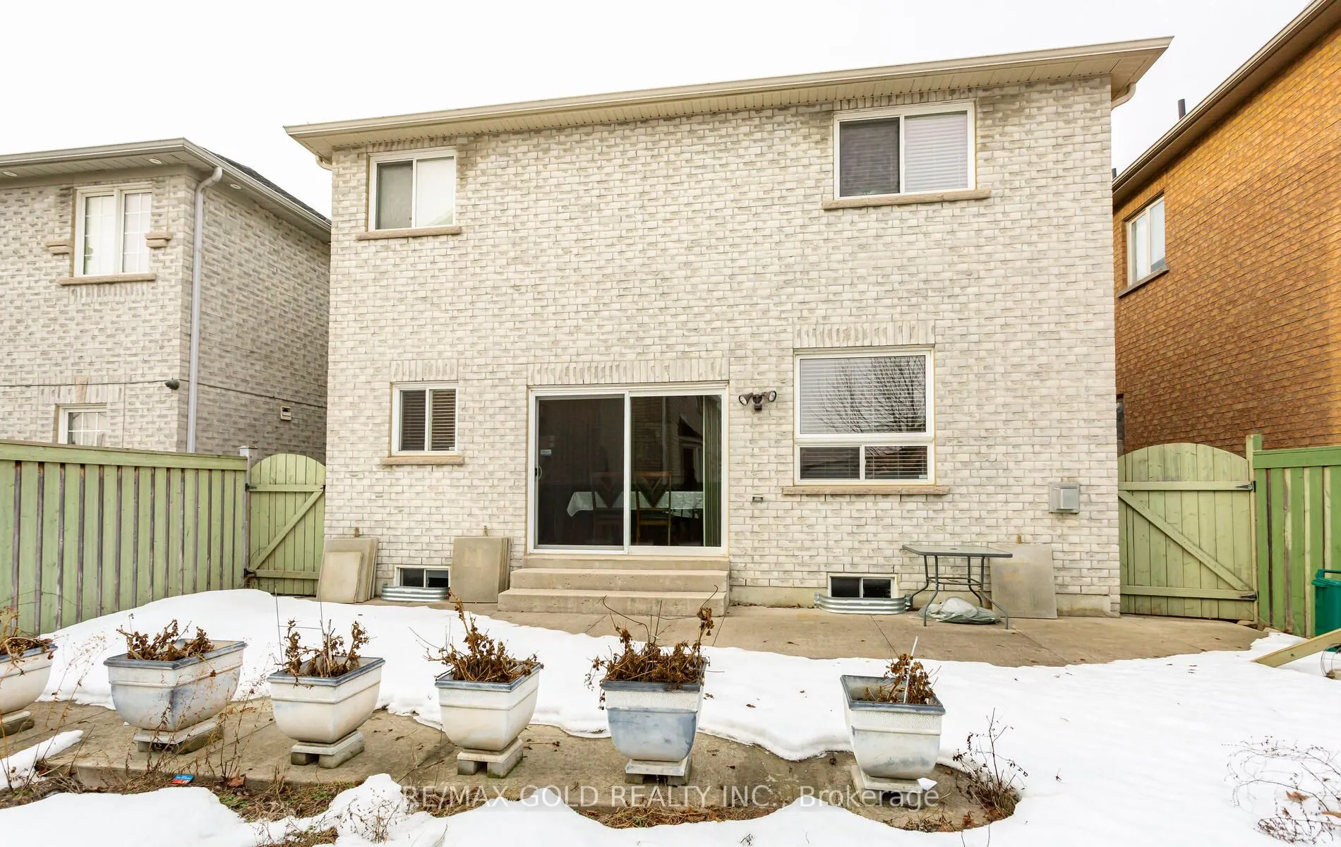 527 Fernforest Drive