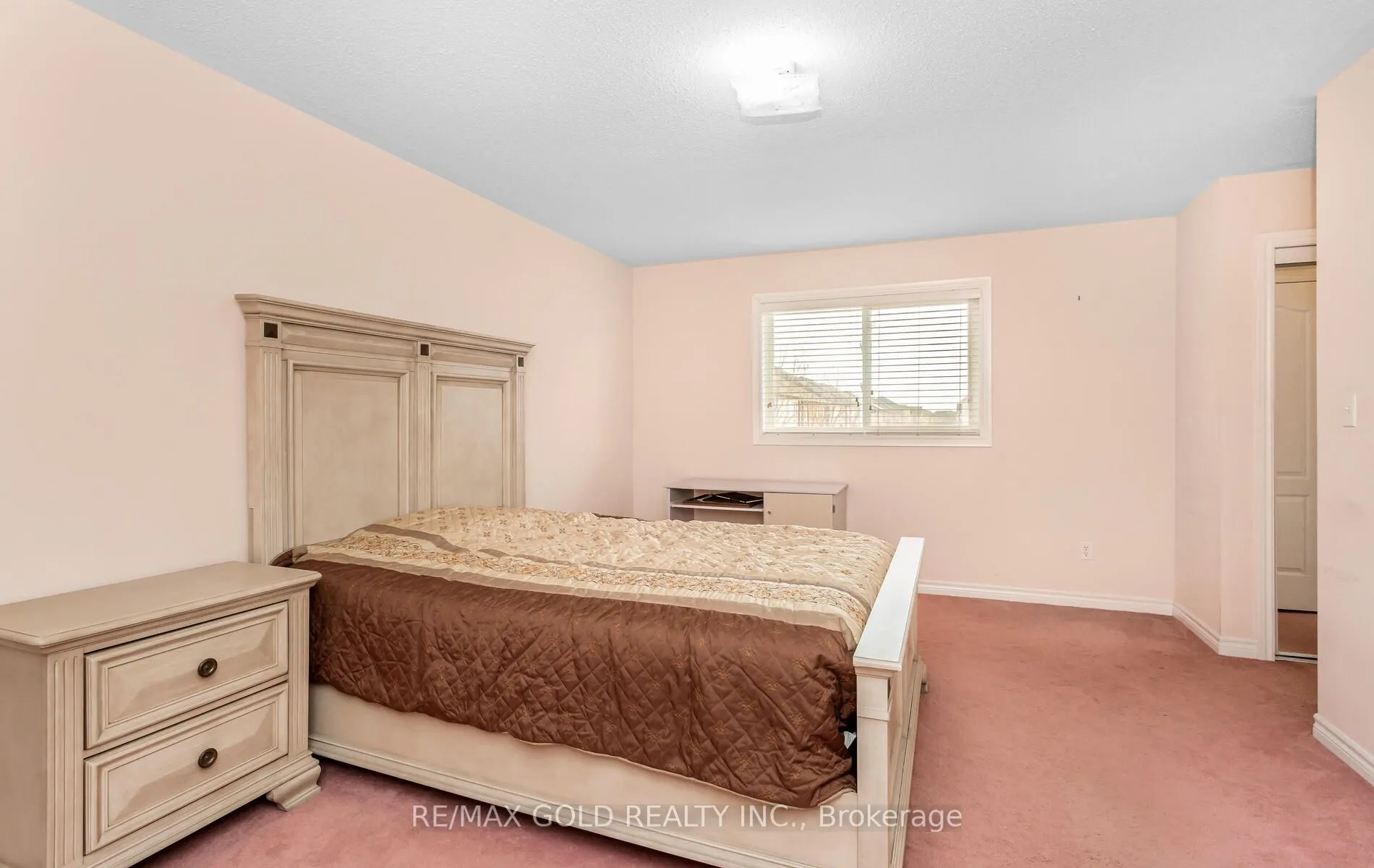 527 Fernforest Drive