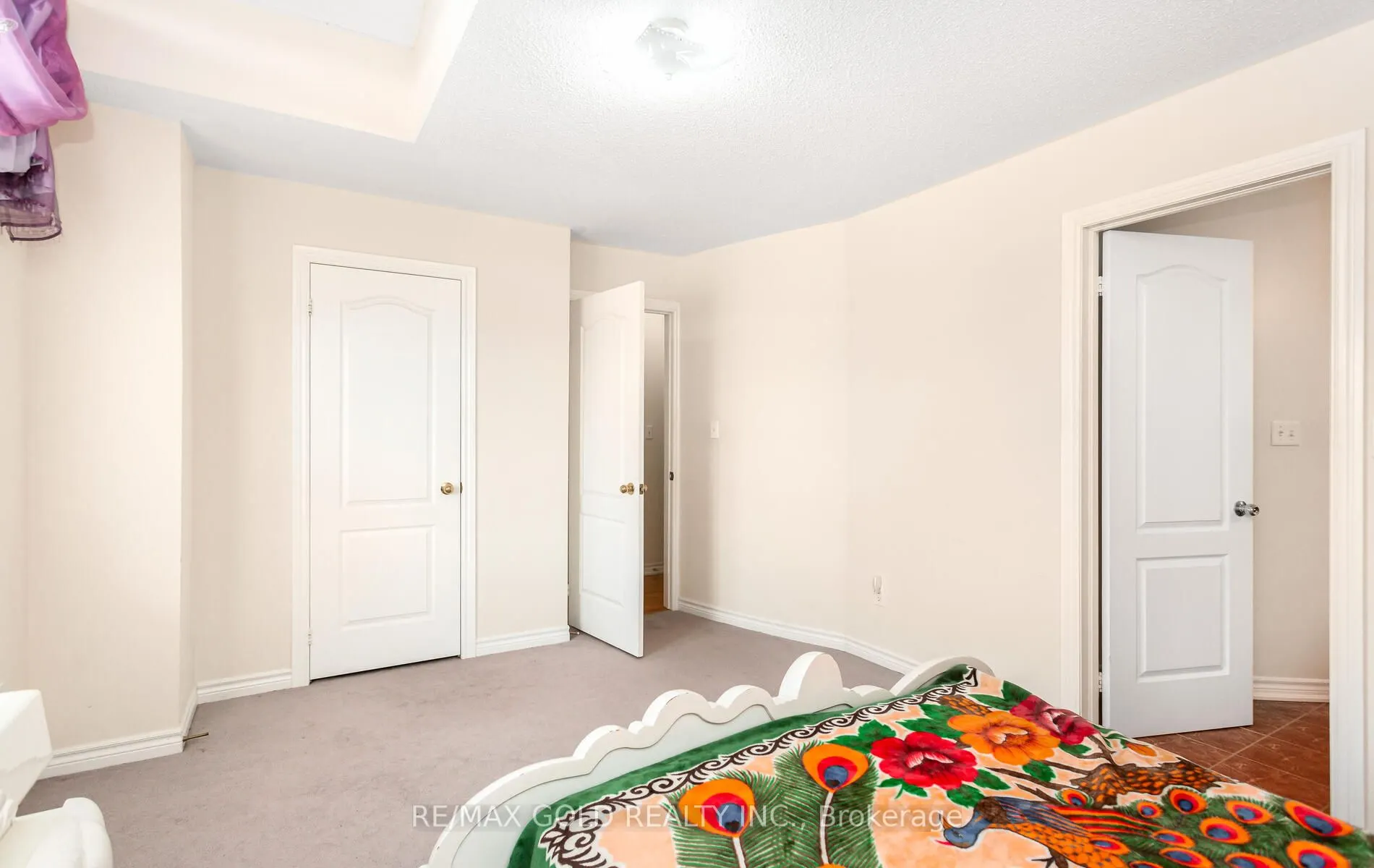 527 Fernforest Drive