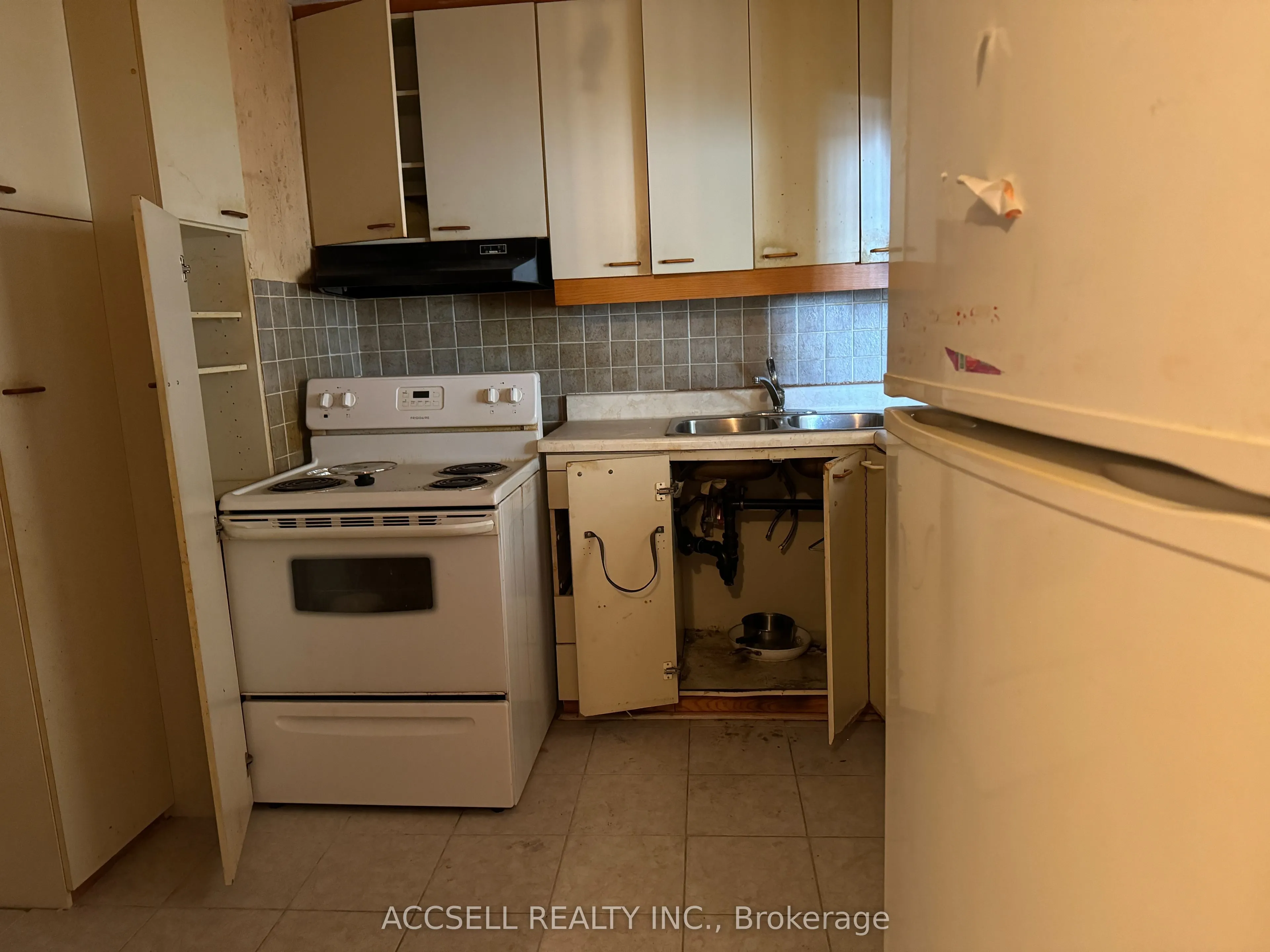 2323 Confederation Parkway, #1003