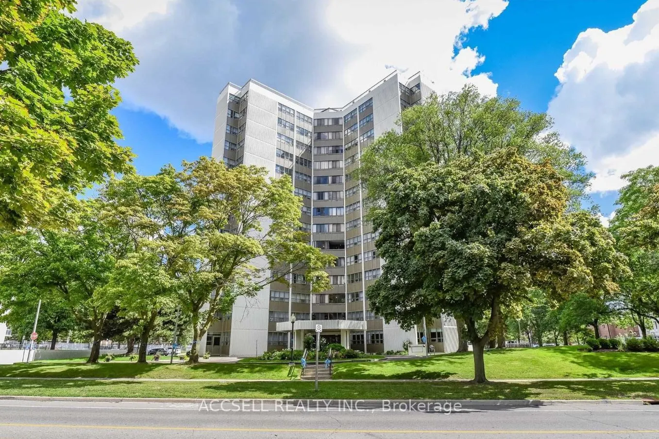 2323 Confederation Parkway, #1003