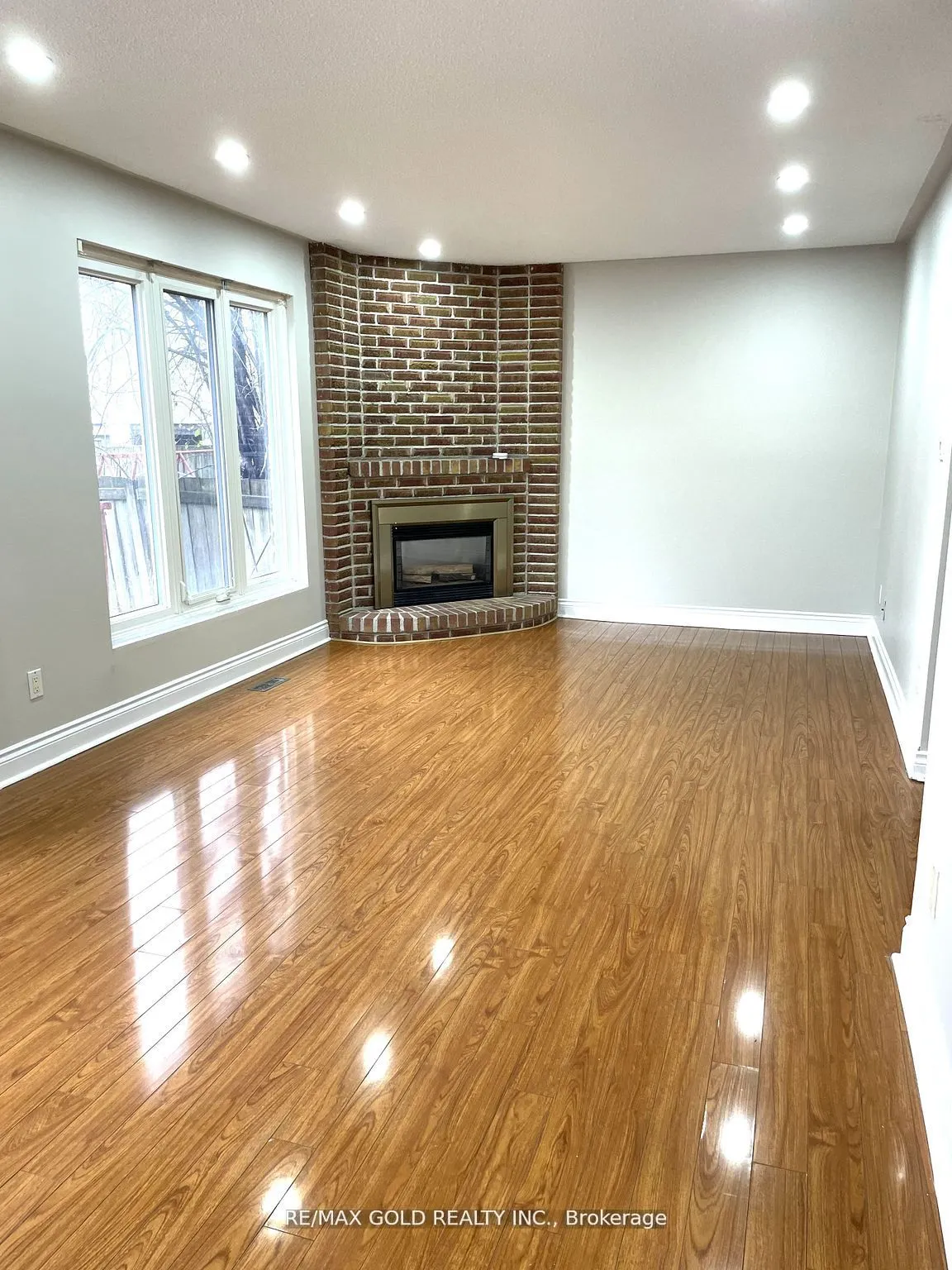 14 Parkside Drive