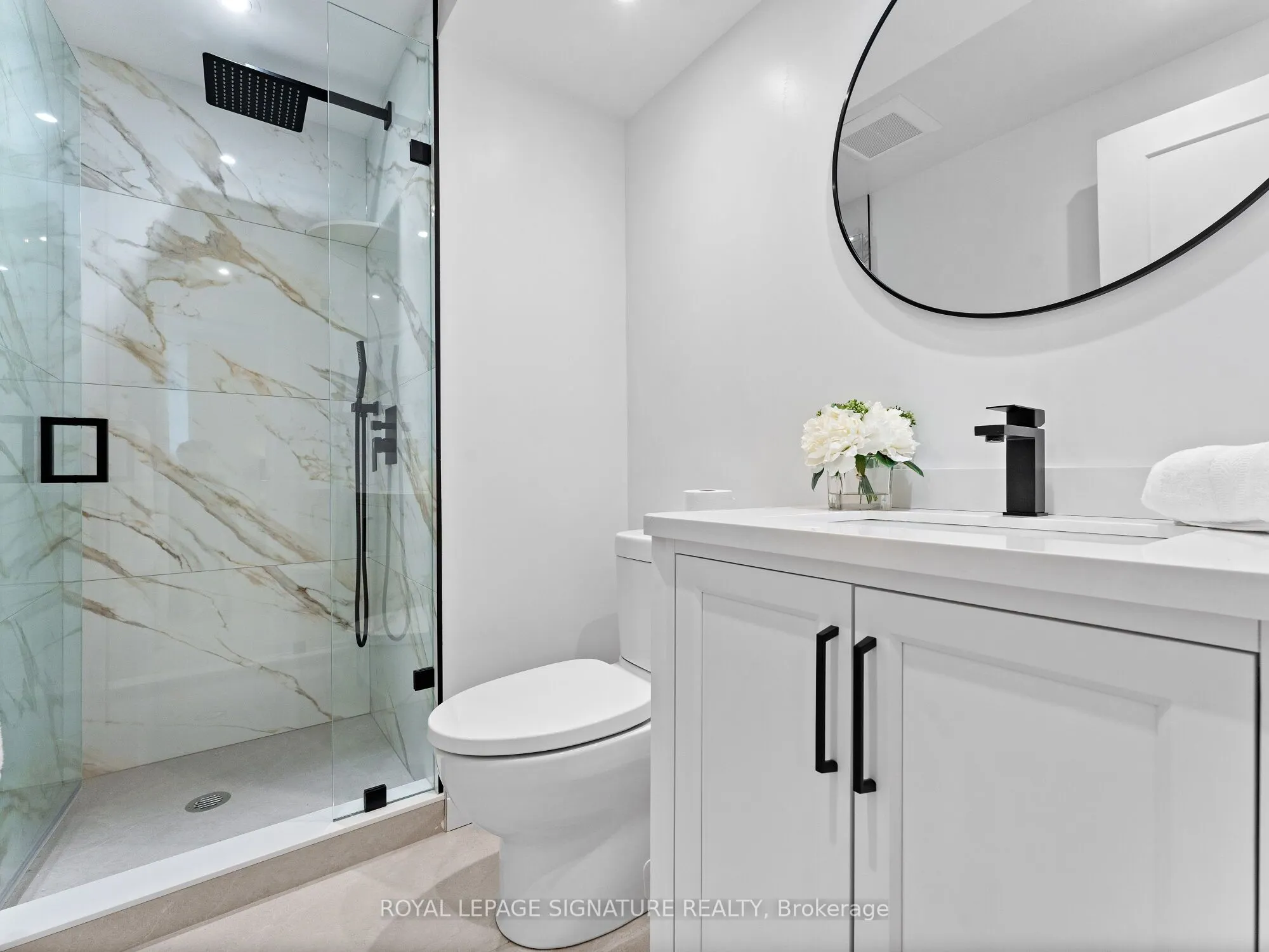 812 Burnhamthorpe Road, #607
