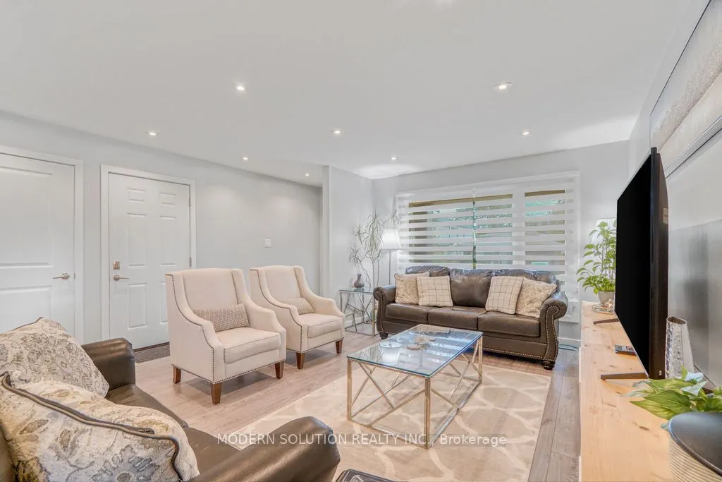 605 Curzon Avenue
