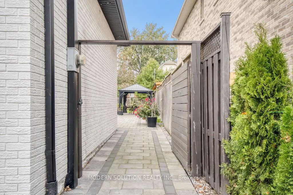 605 Curzon Avenue