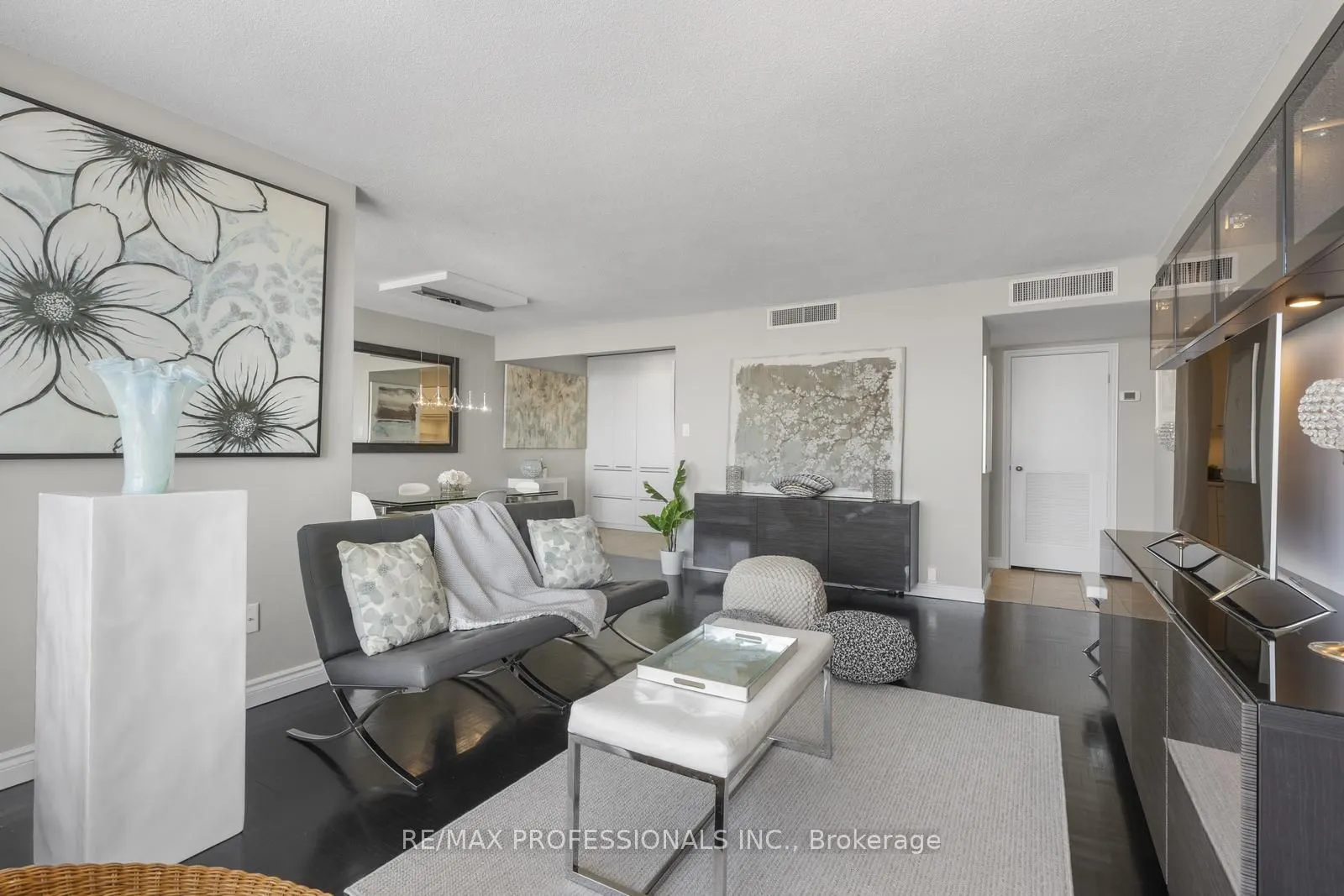 1333 Bloor Street, #2319