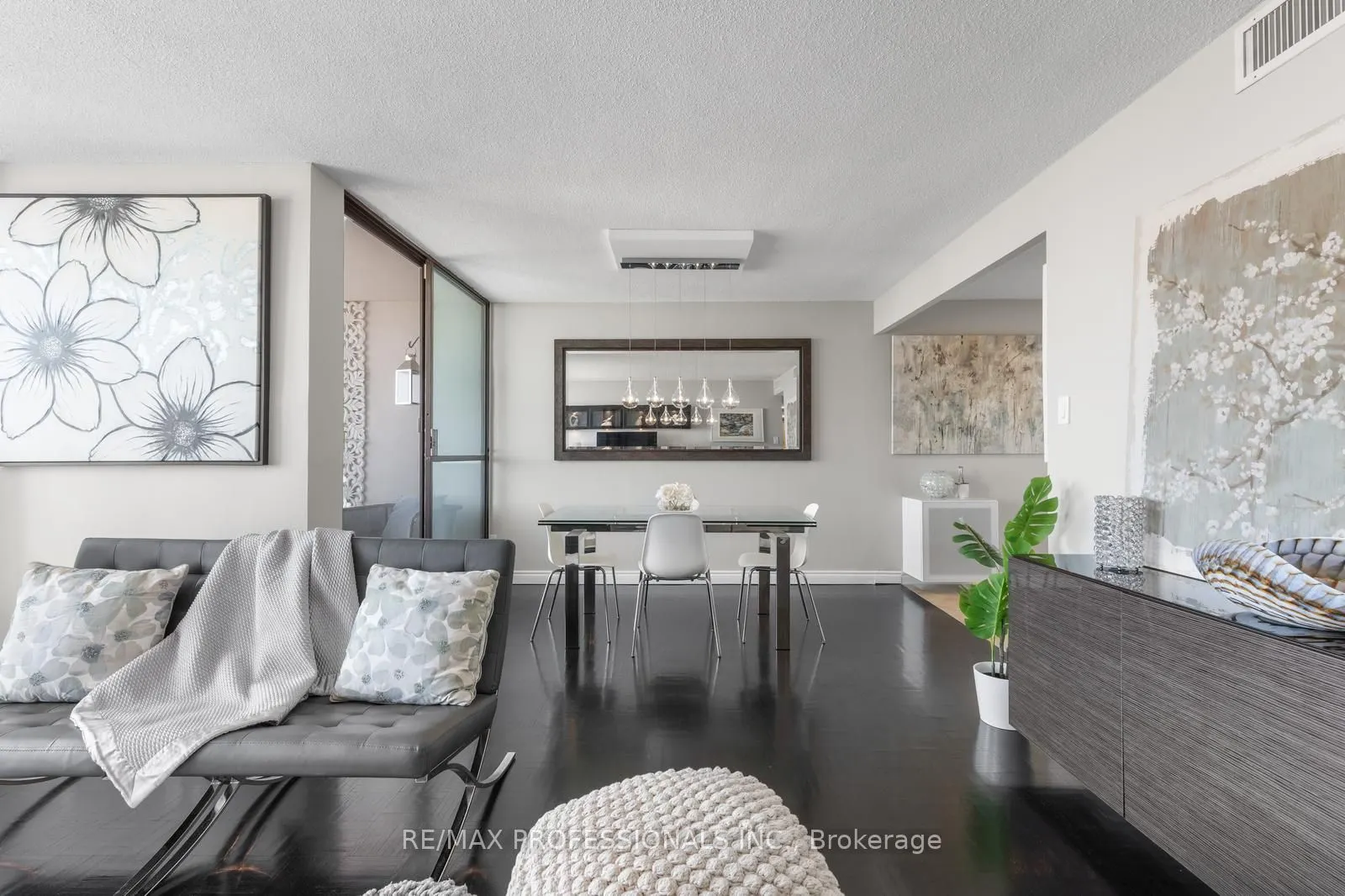 1333 Bloor Street, #2319