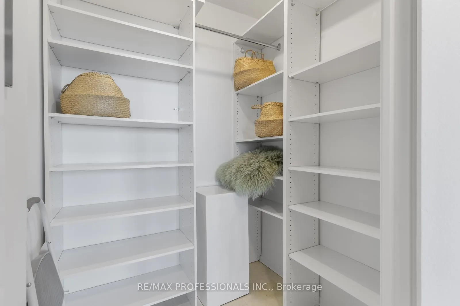 1333 Bloor Street, #2319