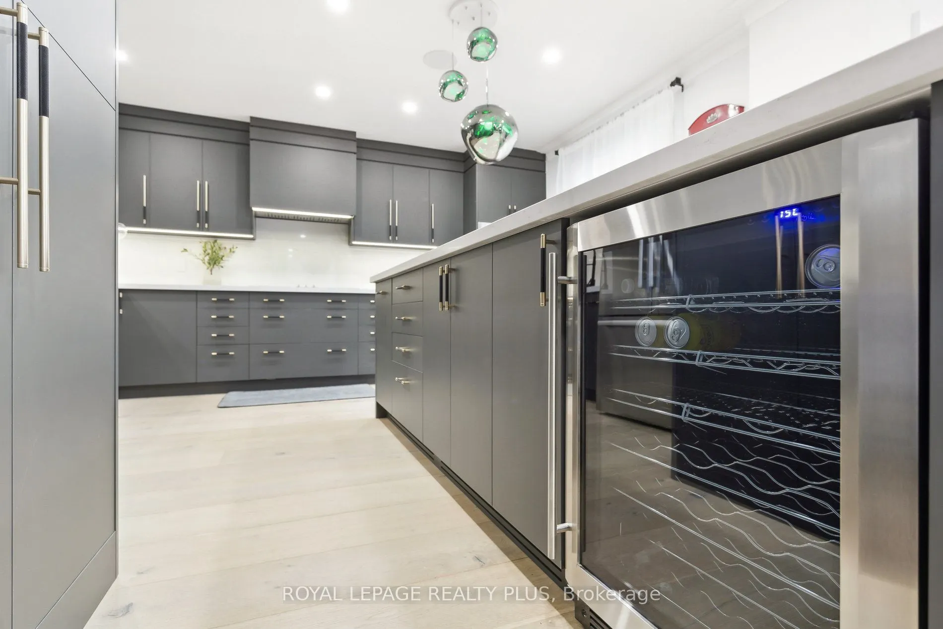 4344 Dallas Court