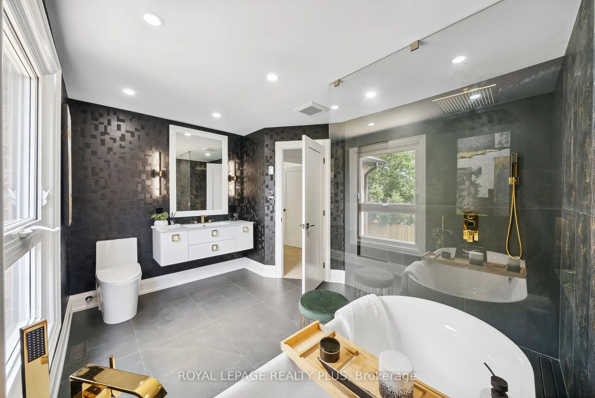 4344 Dallas Court