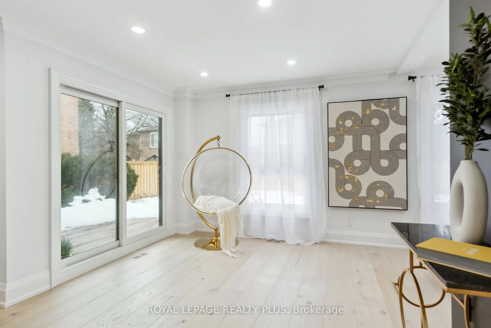4344 Dallas Court