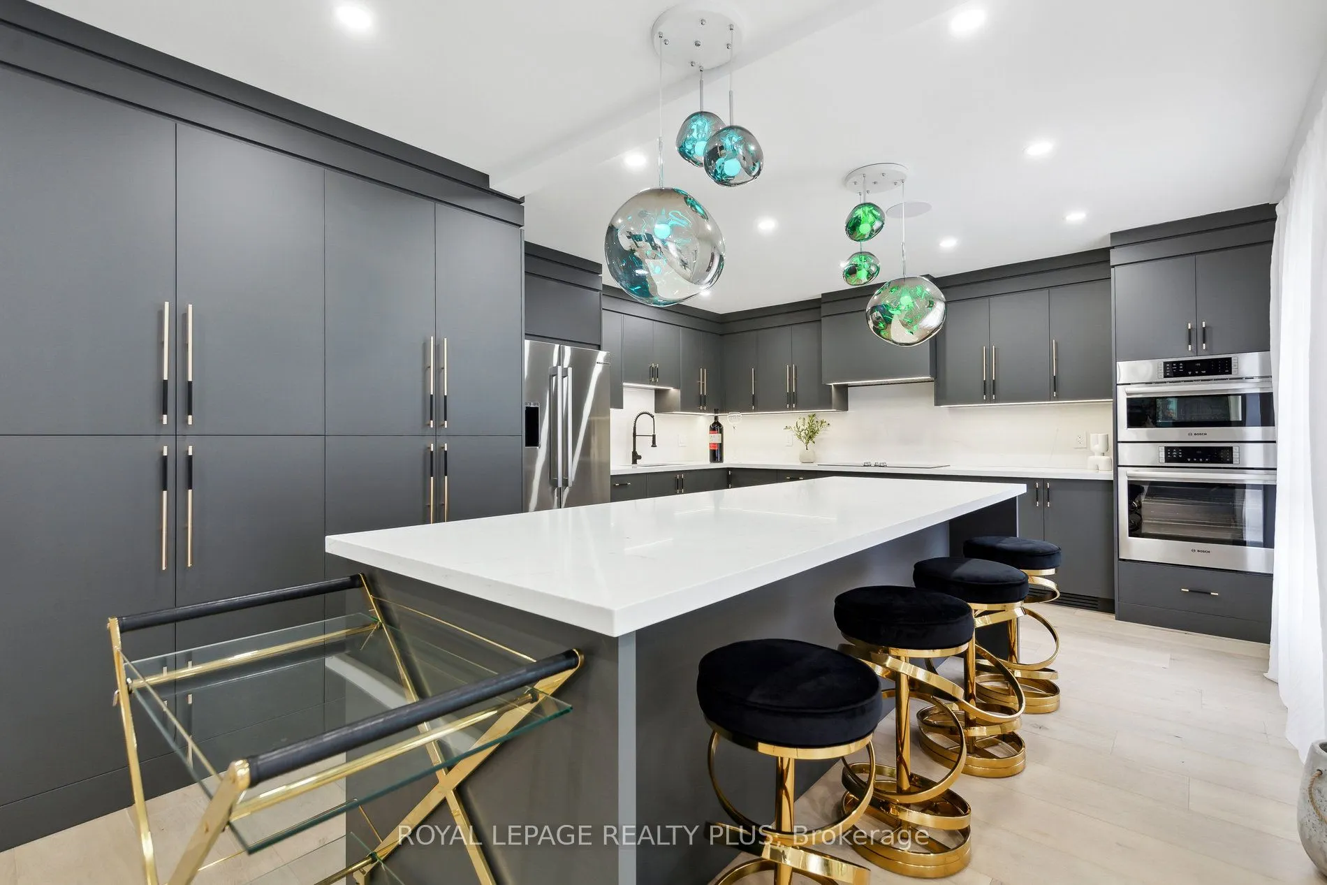 4344 Dallas Court