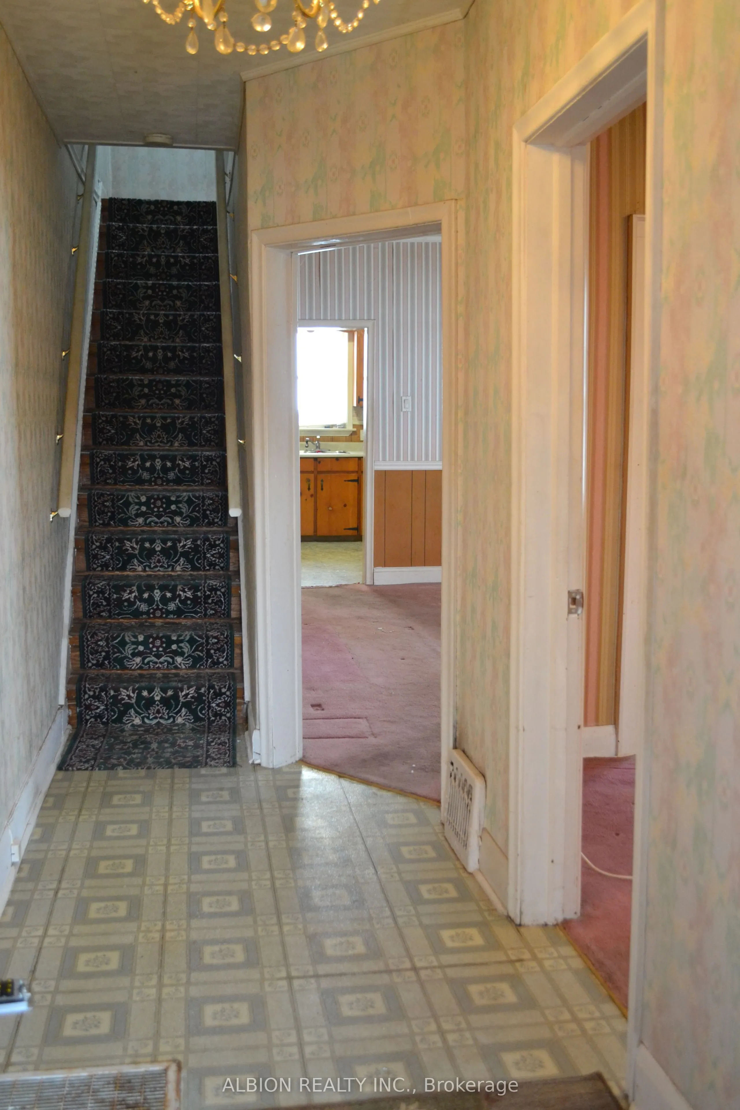 11 Rochdale Avenue