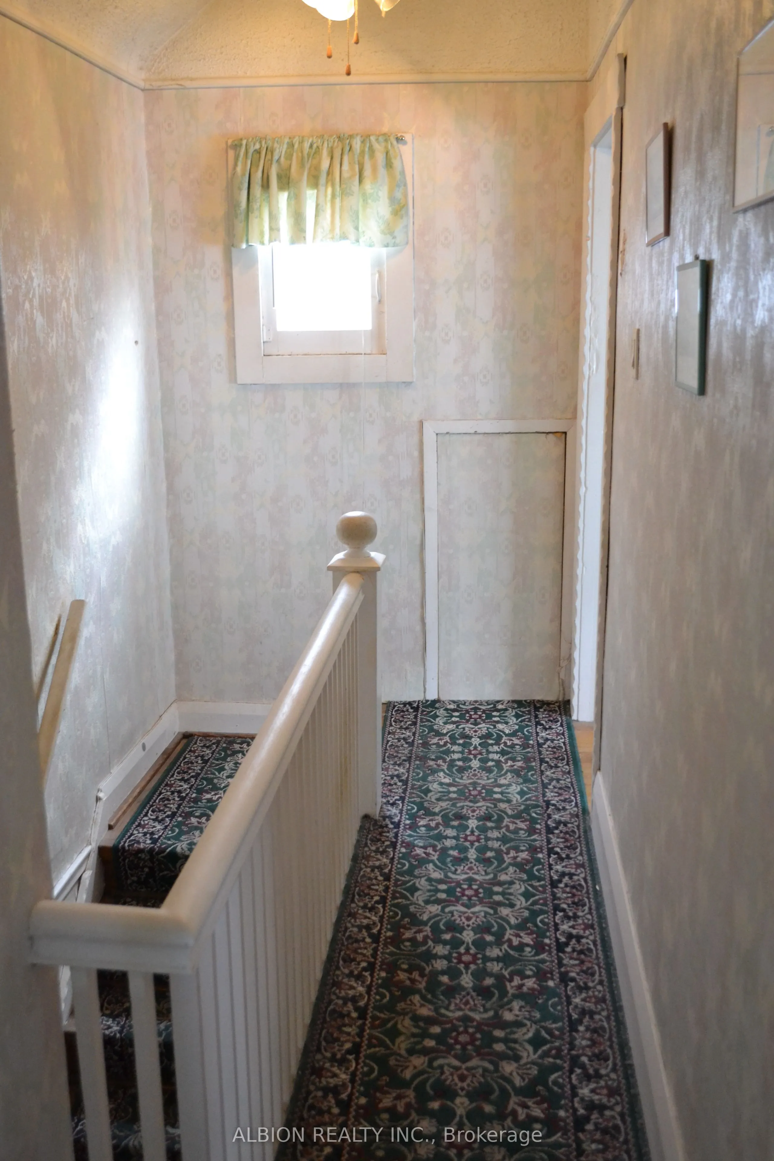 11 Rochdale Avenue