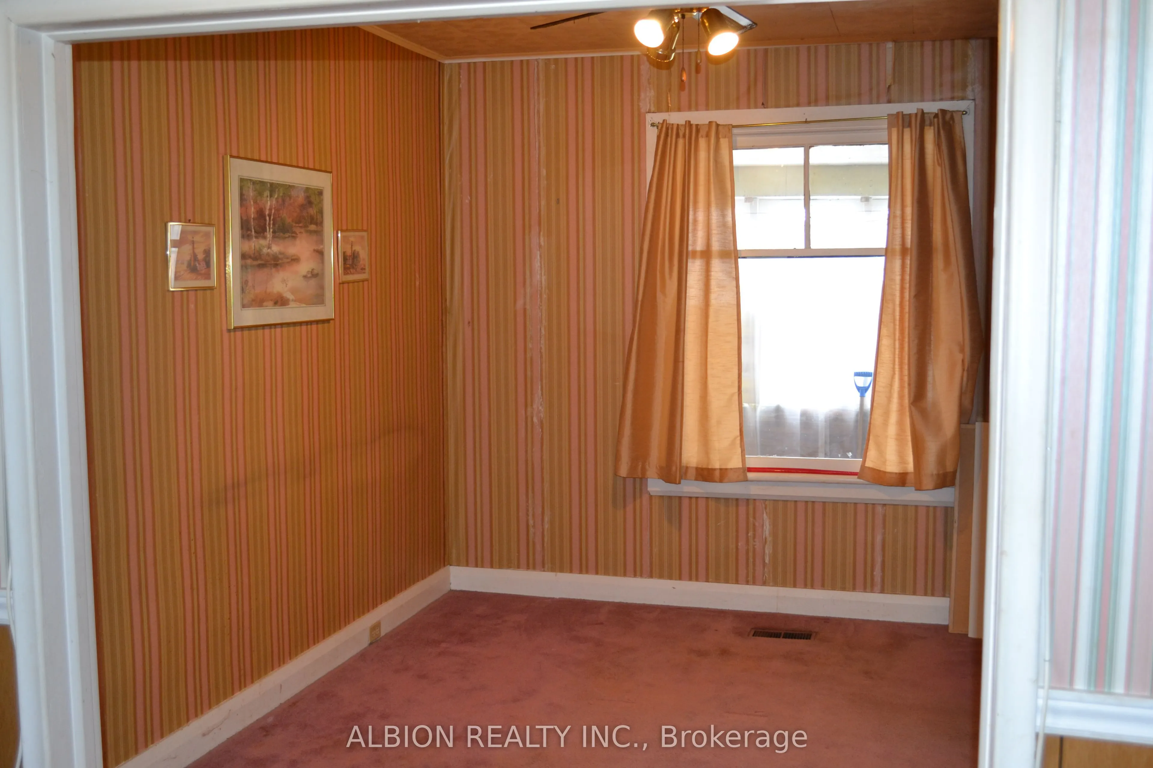 11 Rochdale Avenue