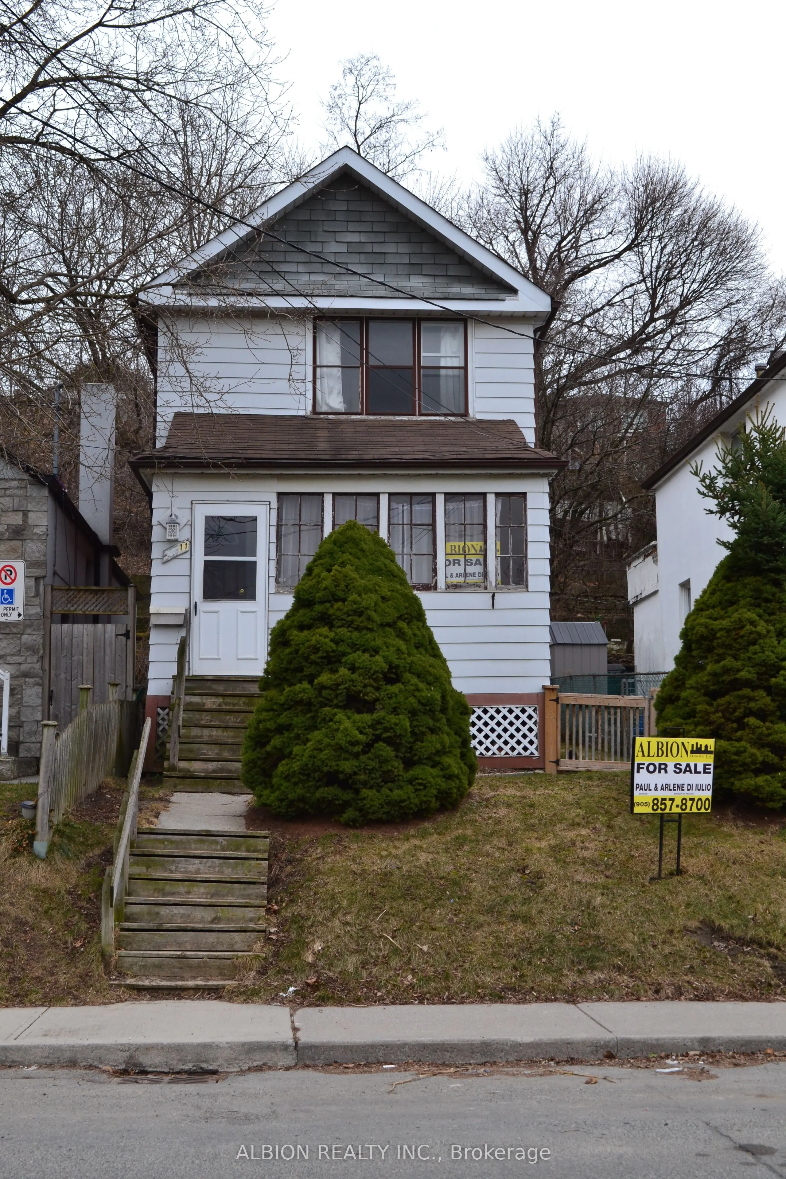 11 Rochdale Avenue