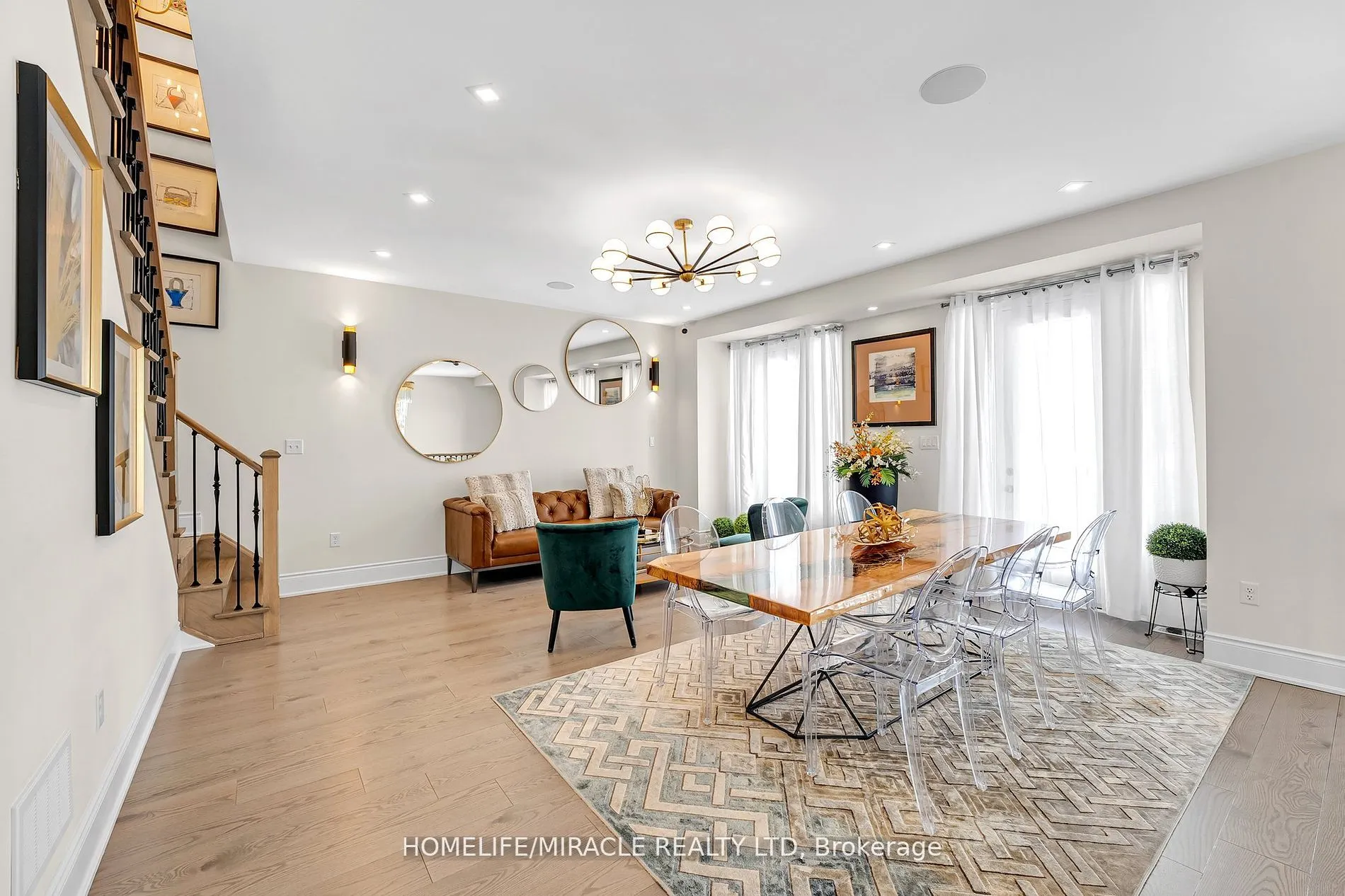 111 Benhurst Crescent