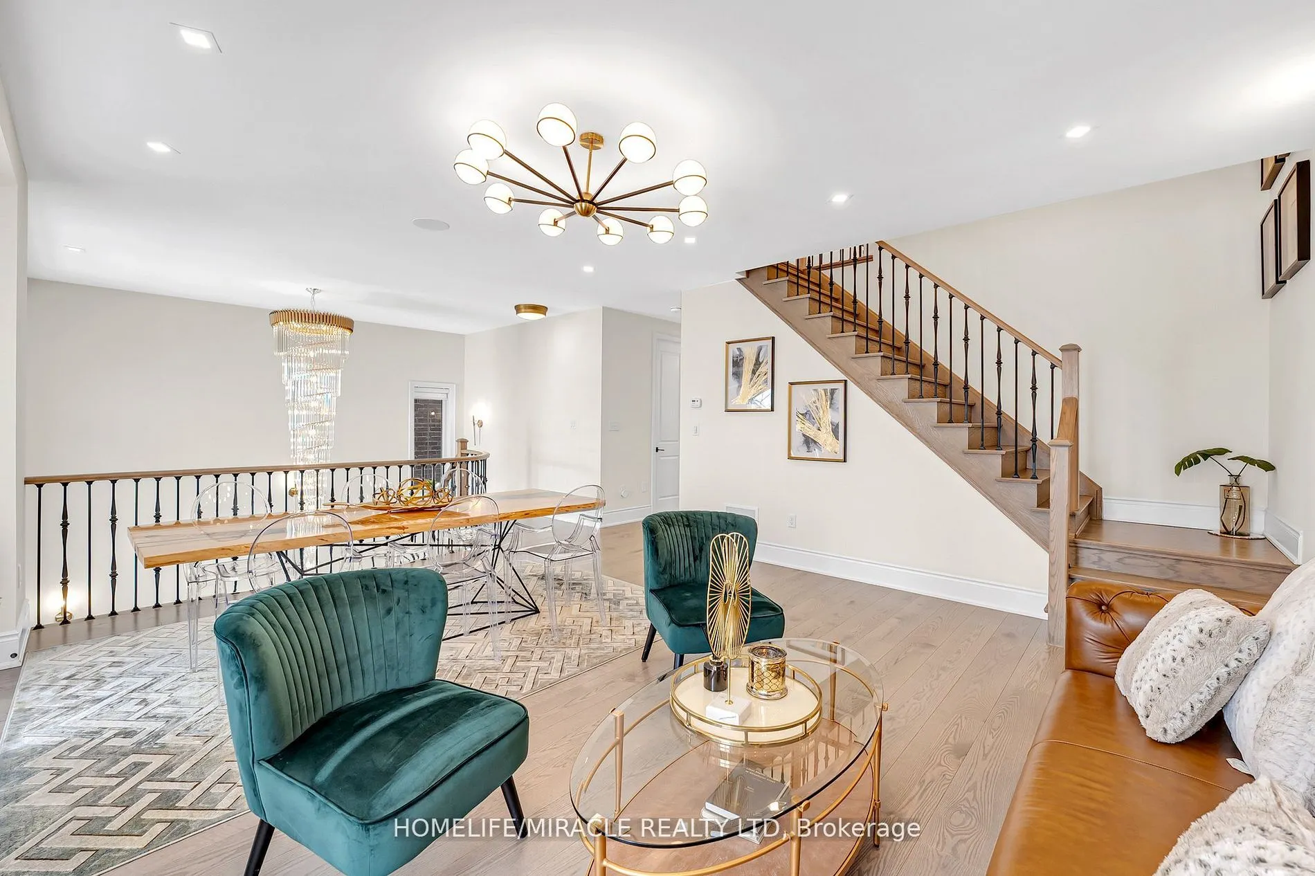 111 Benhurst Crescent