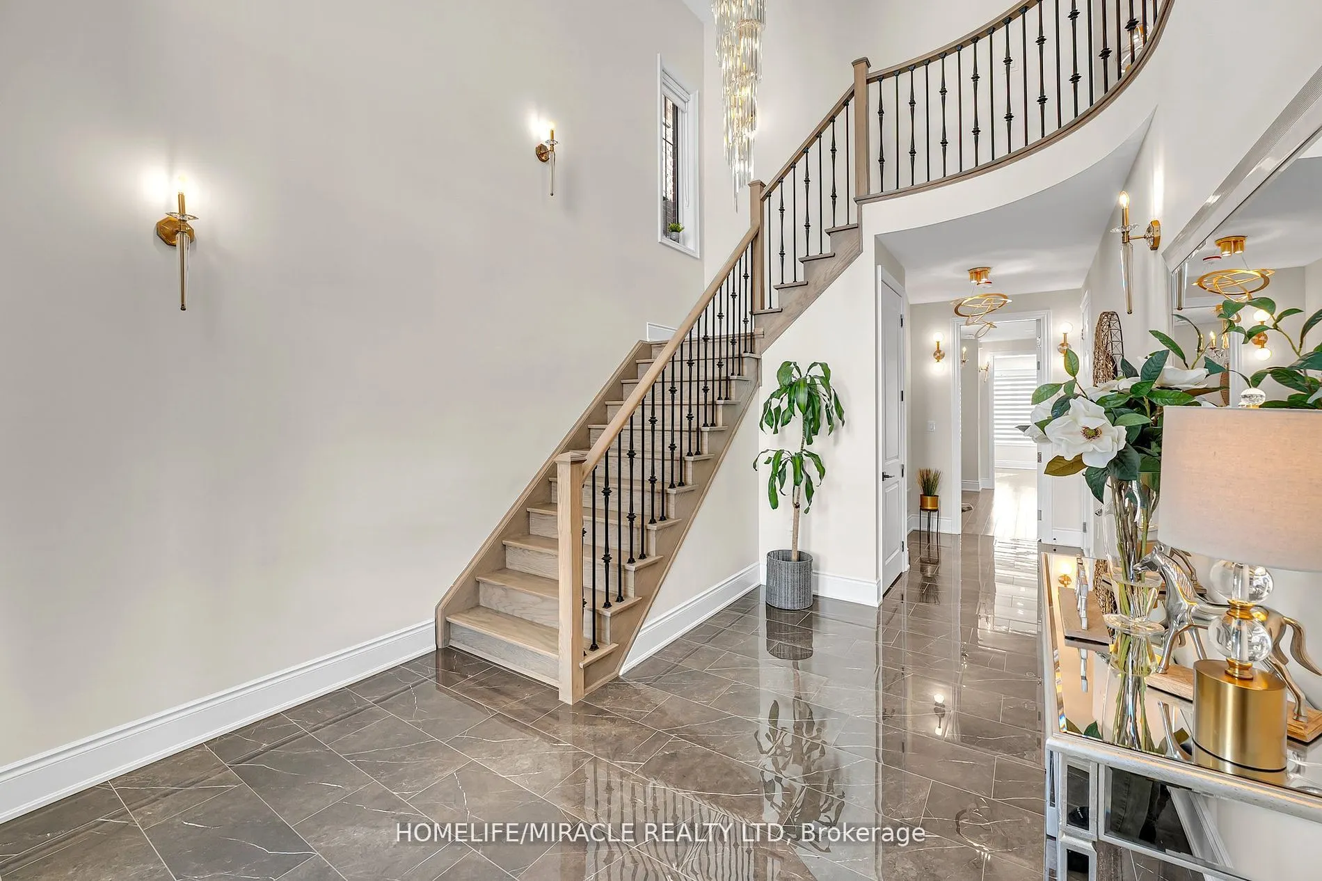 111 Benhurst Crescent