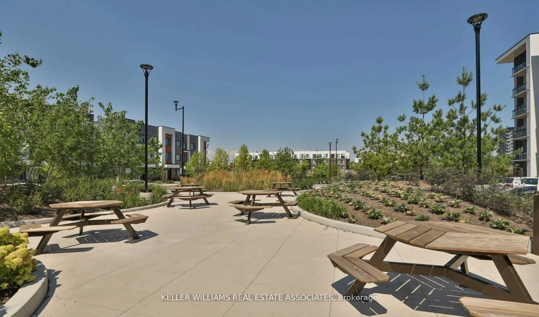 128 Grovewood Common, #226