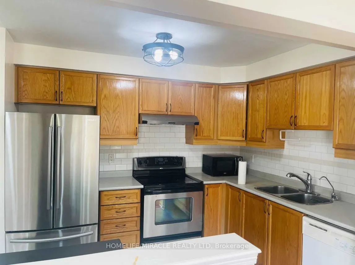 20 Whiteface Crescent
