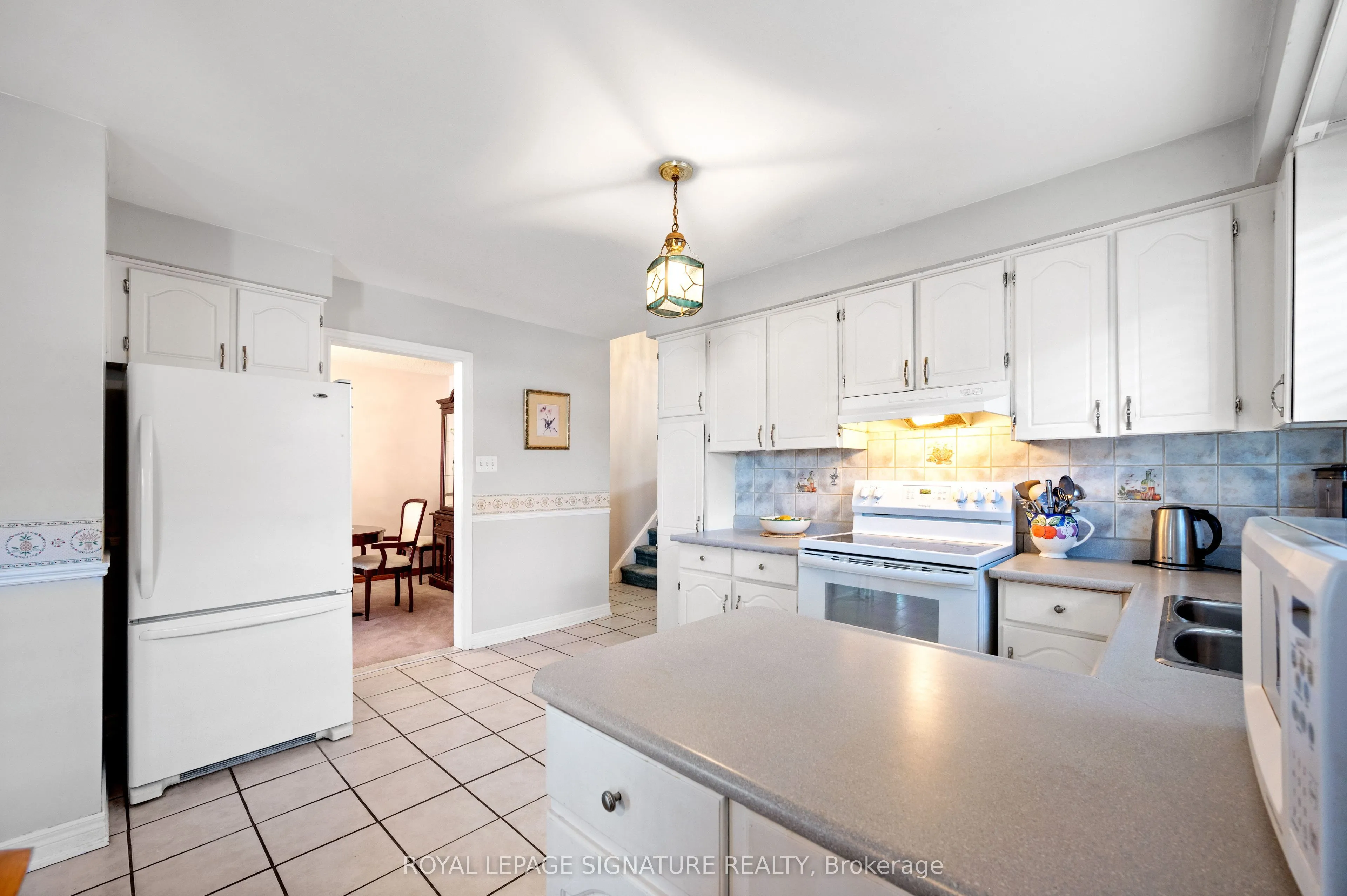 1010 Mannington Lane