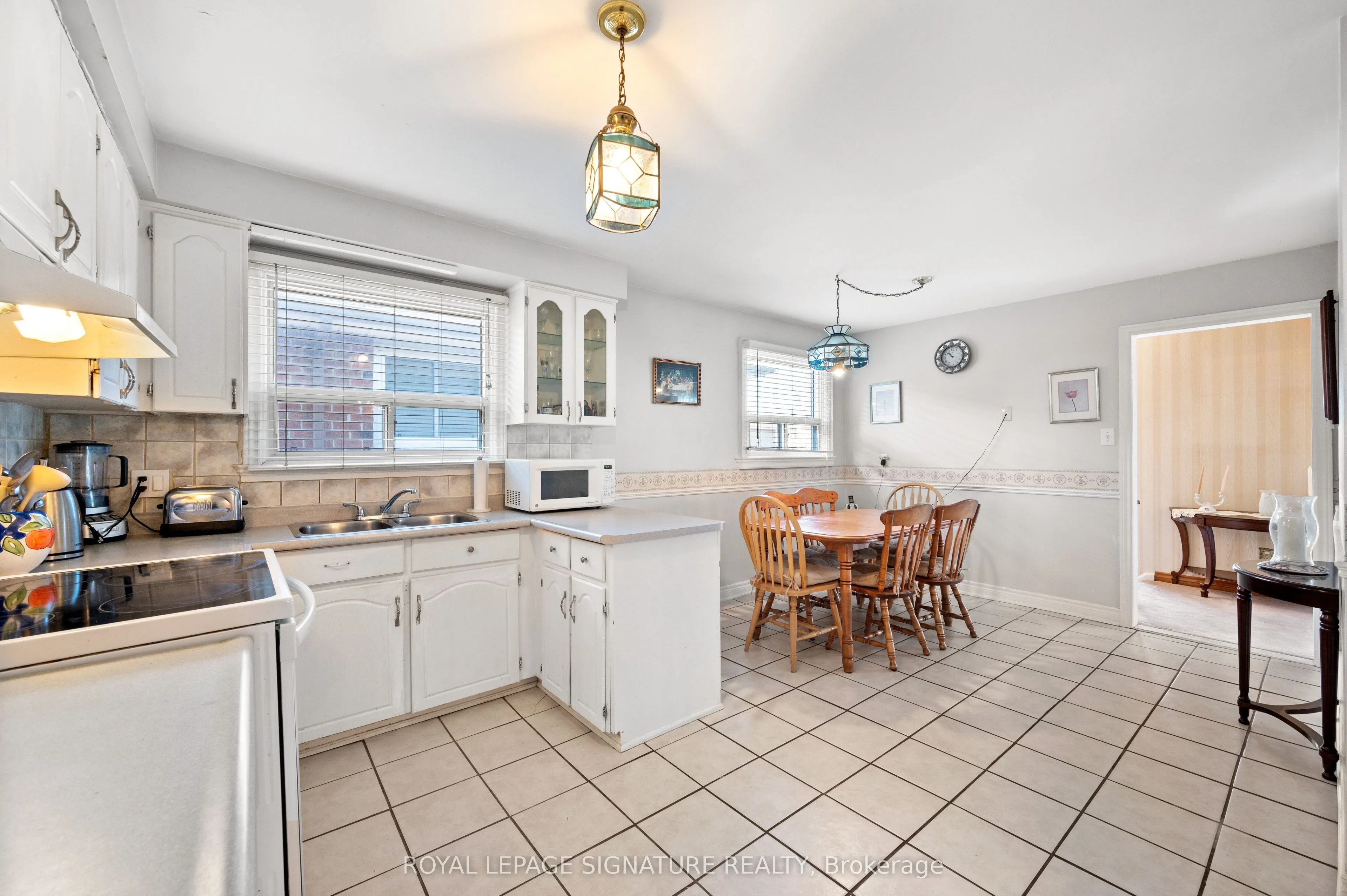 1010 Mannington Lane