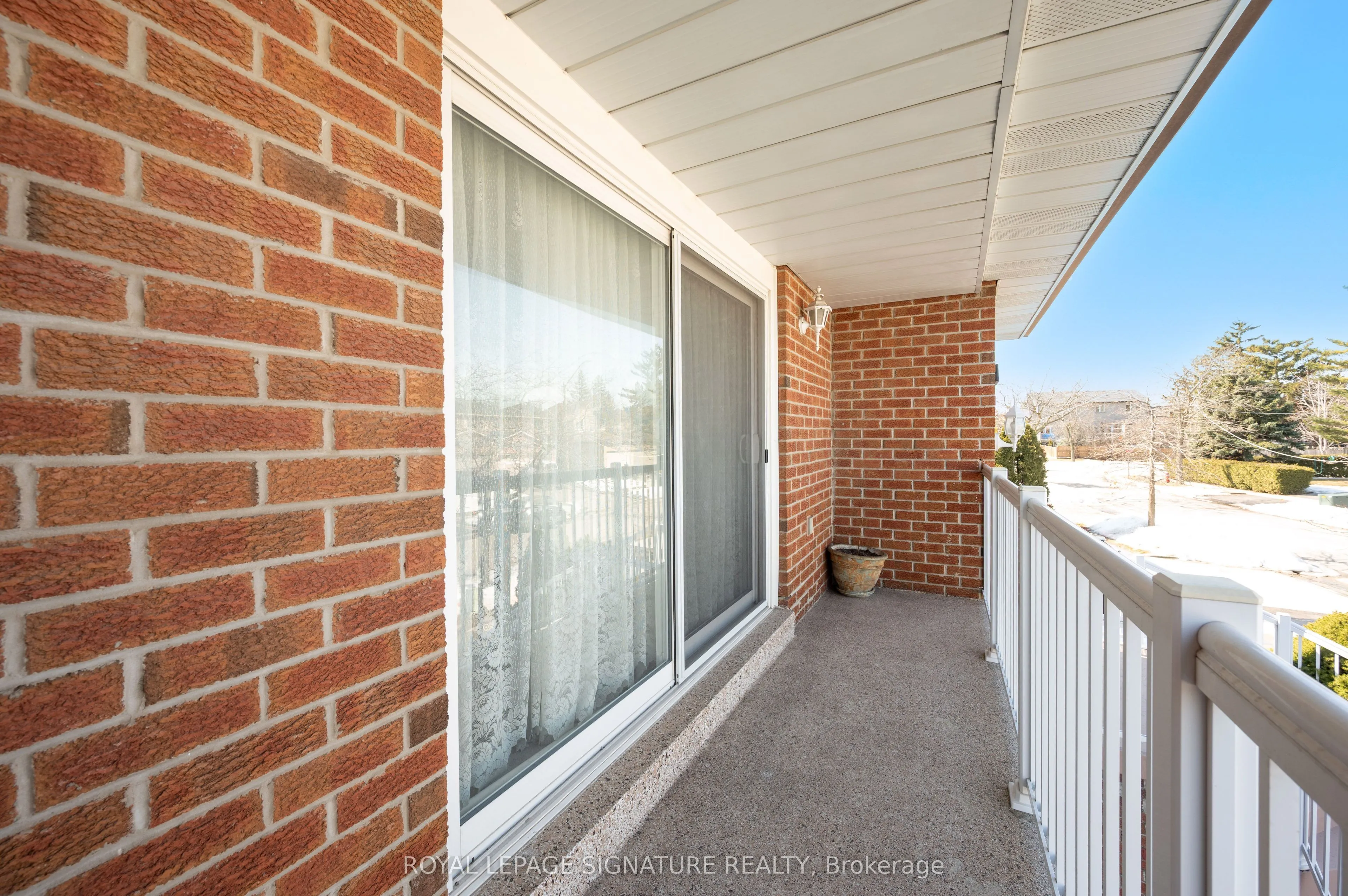 1010 Mannington Lane
